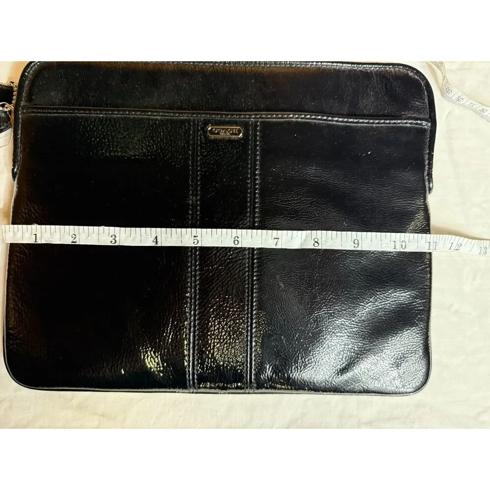 Sleek Coach Black Leather Laptop/Tablet Case – Timeless Professional Style